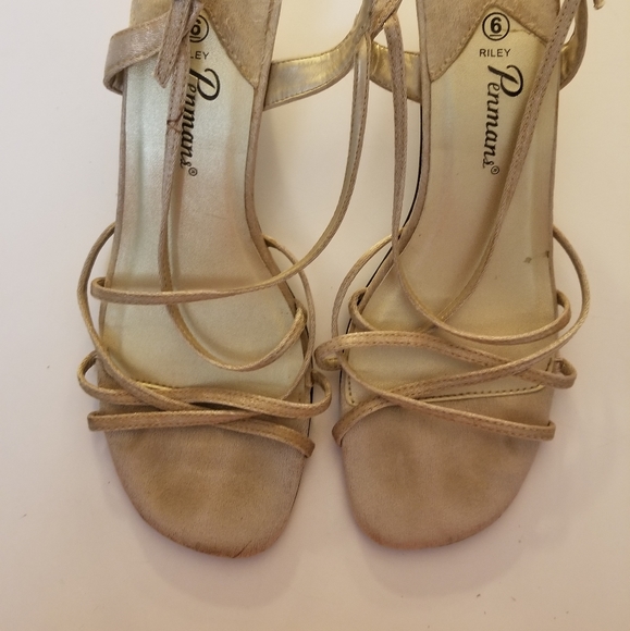 Riley Penmans  beige sandals.  Size: 6 . Good cond - Picture 5 of 5